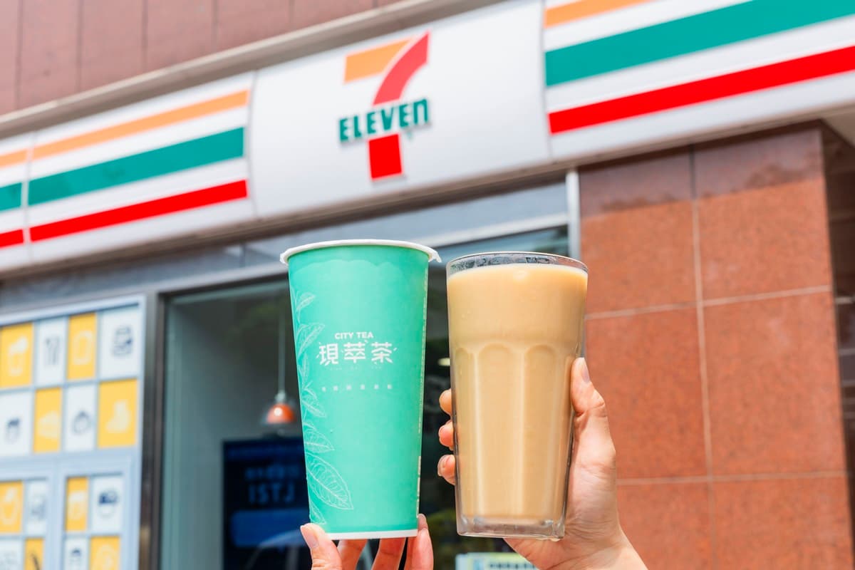 ４超商地球日優惠包！7-11咖啡買２送２、全家清潔新品６折，爽喝30元拿鐵