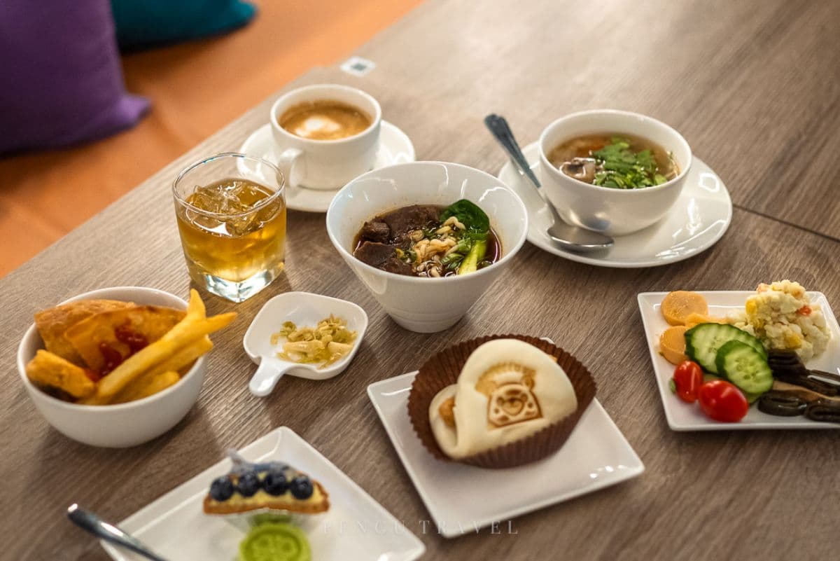 高雄機場隱藏版服務!2小時免費自助吧吃到飽,入場資格、餐點菜色一次看 高雄機場隱藏版服務!2小時免費自助吧吃到飽,入場資格、餐點菜色一次看