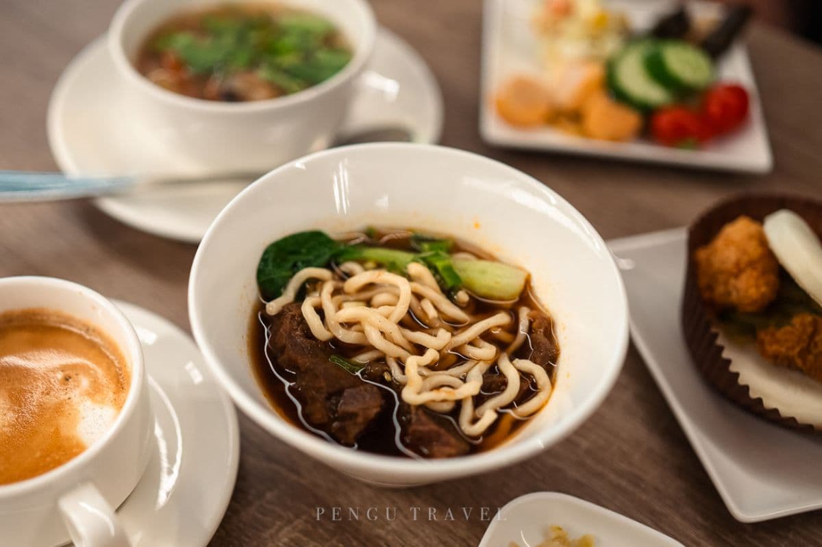 高雄機場隱藏版服務!2小時免費自助吧吃到飽,入場資格、餐點菜色一次看 高雄機場隱藏版服務!2小時免費自助吧吃到飽,入場資格、餐點菜色一次看
