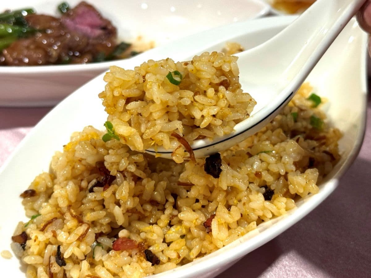 台中也有港點吃到飽！月底前４人同行１人免費，菜單50道點心、熱炒任你點