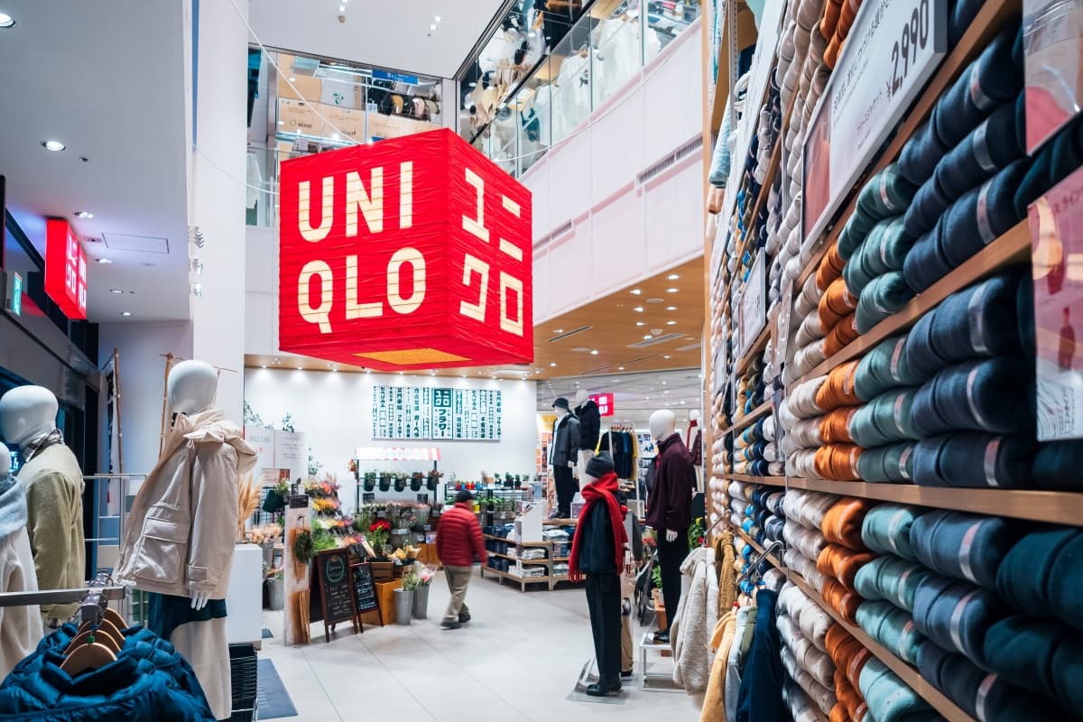 衣服皺成一團超困擾！日本UNIQLO專業摺衣法，網友：早知道就不會浪費那麼多時間