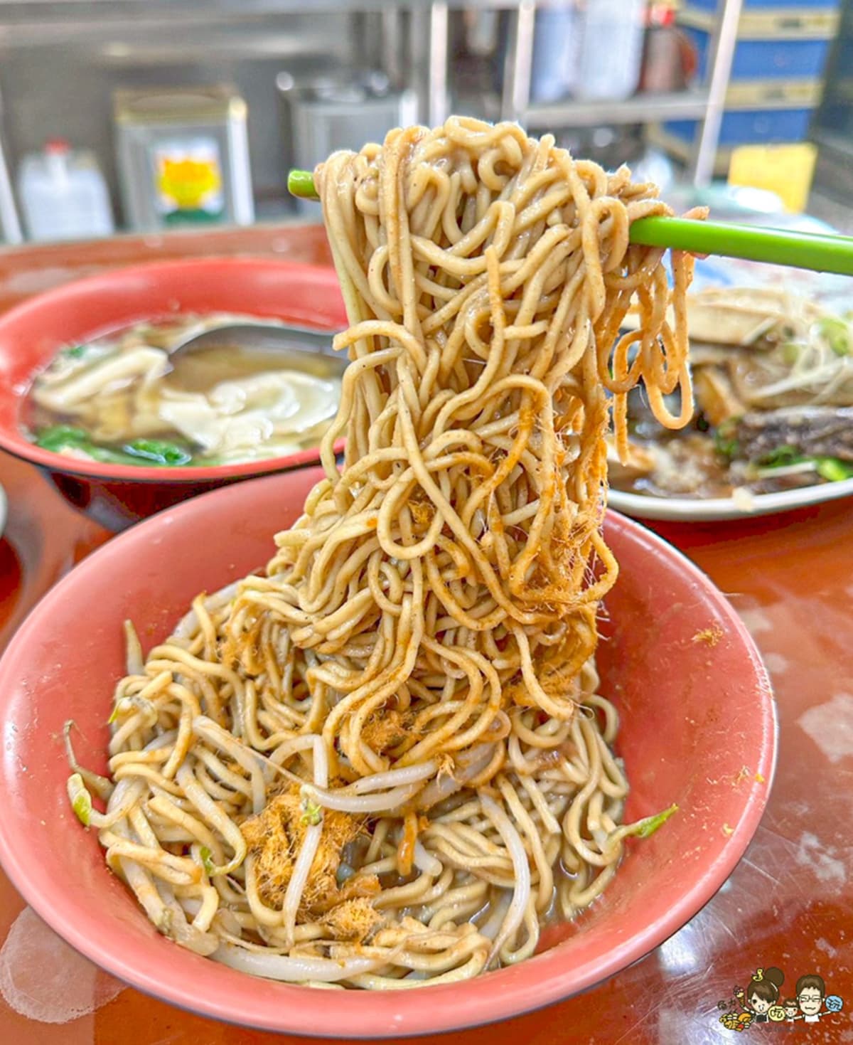 第一次吃到麻醬麵配肉鬆！高雄果貿50年老店這一味超特別，老饕加推靈魂炒飯