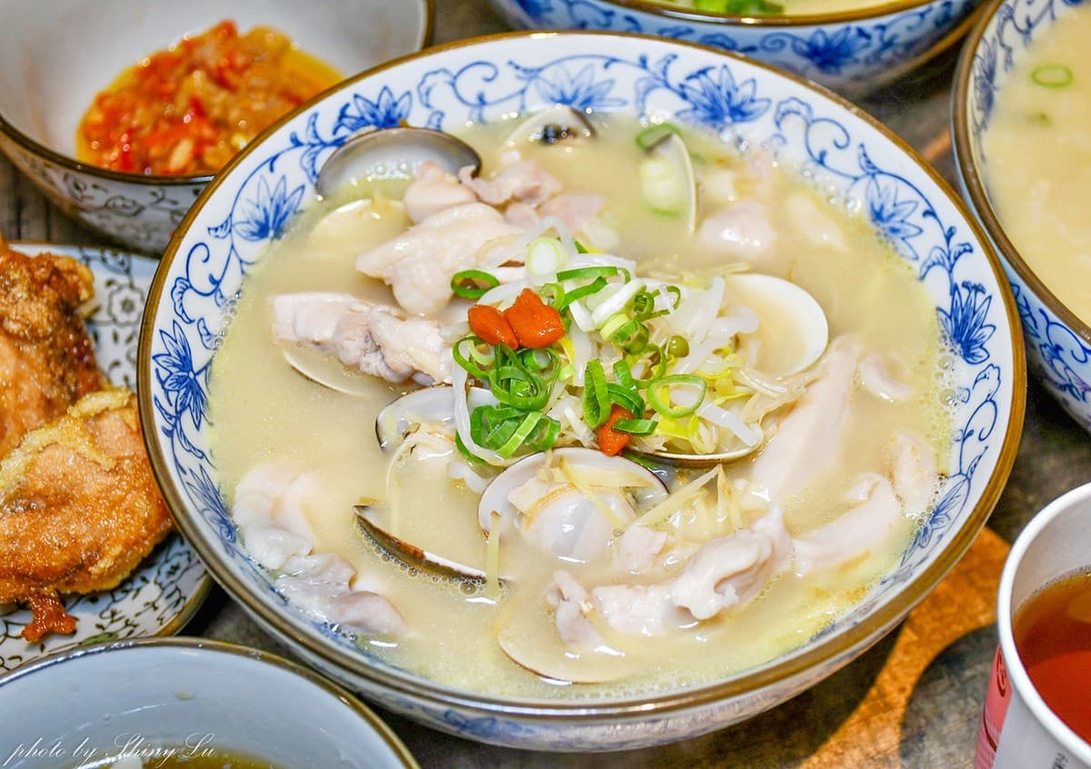 190元起吃到飽！超狂「爆量雞湯麵」豆花、霜淇淋、飲料無限續，必嗑香菜粥