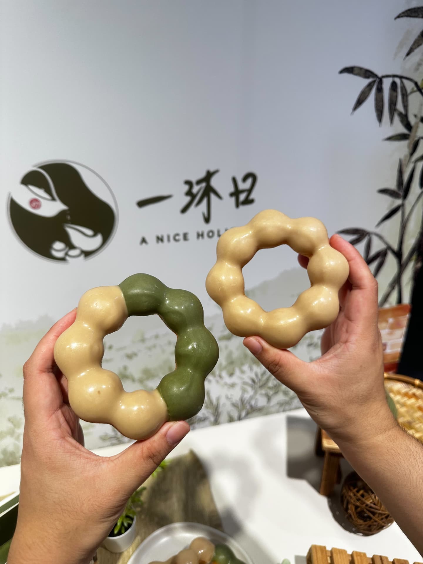 逮丸奶茶變波堤！「Mister Donutｘ一沐日」６款新品，草仔粿、粉粿甜甜圈登場