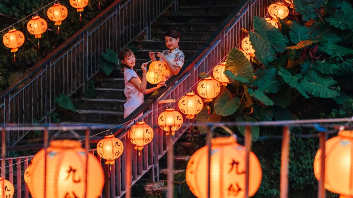 經典偶戲映九份！紅燈籠點亮整個夏夜，7/10將盛大登場
