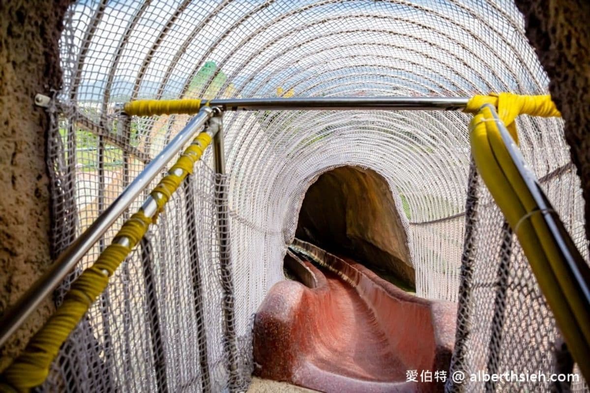 全台唯一「火炎山主題」兒童公園！７道彩虹溜滑梯玩到瘋，夏日戲水區開放