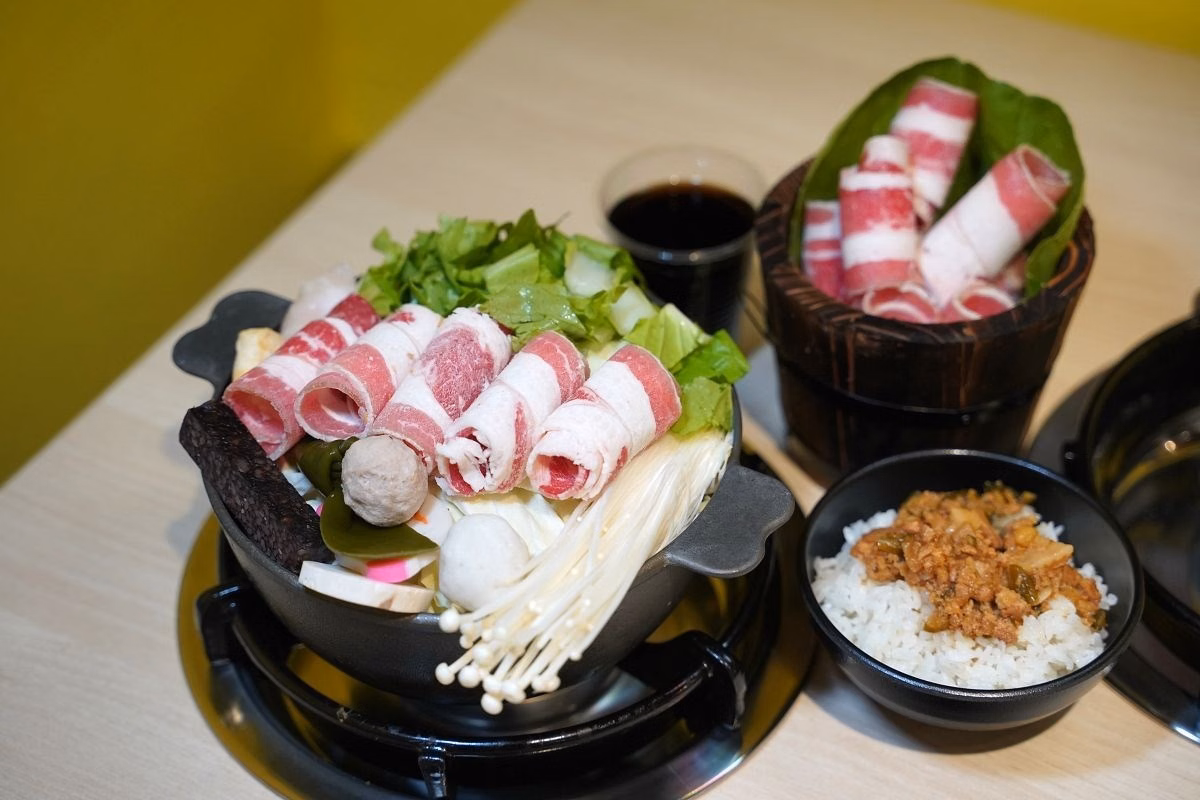 喫夥鍋時尚百元小火鍋-中壢中原店