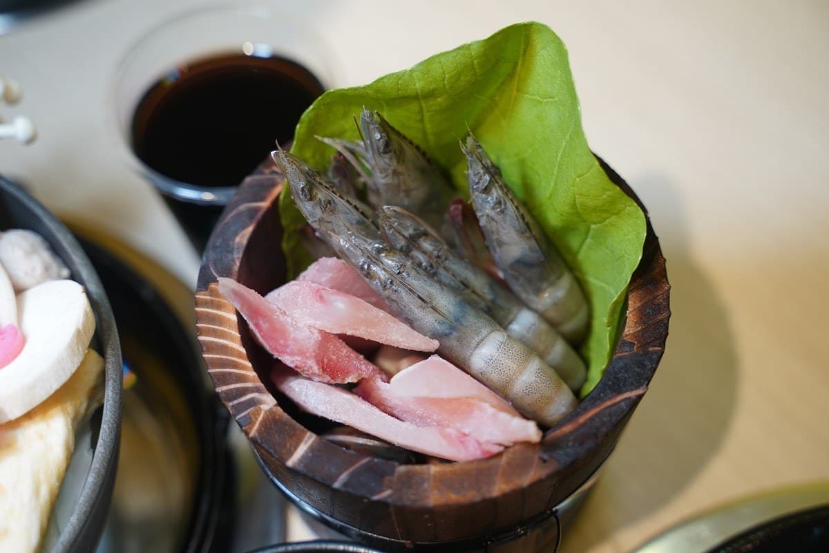 最低190元起！高CP值「平價鍋物」自助吧滷肉飯、古早味零食、鍋燒麵暢吃