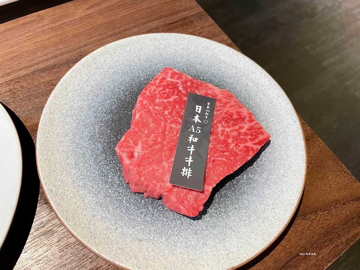 999元吃到飽！台中「銀山燒肉」無限供應和牛、壽喜燒、珍奶，壽星９折優惠