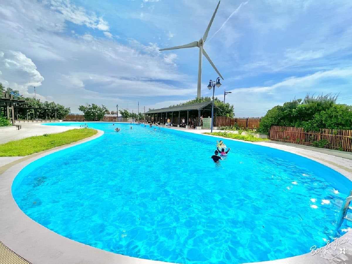 2026台中玩水推薦Top 10！最high水上樂園、森林系祕境景點、滑水道房型