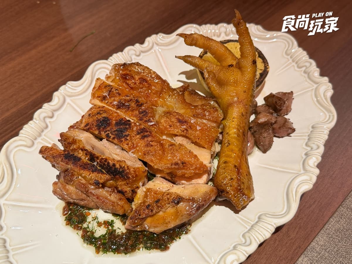 台北約會餐廳＋1！AURA Bar & Grill主打炭火直烤，菲力牛排、胭脂蝦必吃