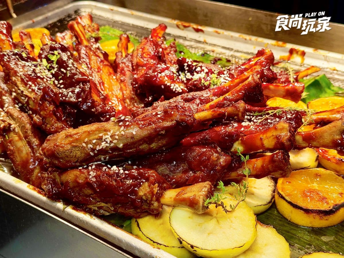 吃到飽４人同行１人免費！台南排隊名店、鱔魚意麵、現做愛文芒果冰無限吃