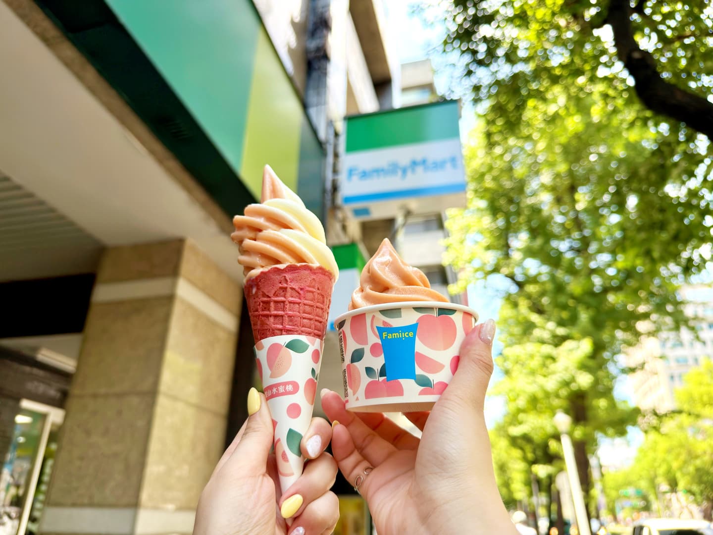 小七咖啡買11送11!4超商週末防颱優惠包,全家買衛生紙送鮮乳、OK電池5折 小七咖啡買11送11!4超商週末防颱優惠包,全家買衛生紙送鮮乳、OK電池5折