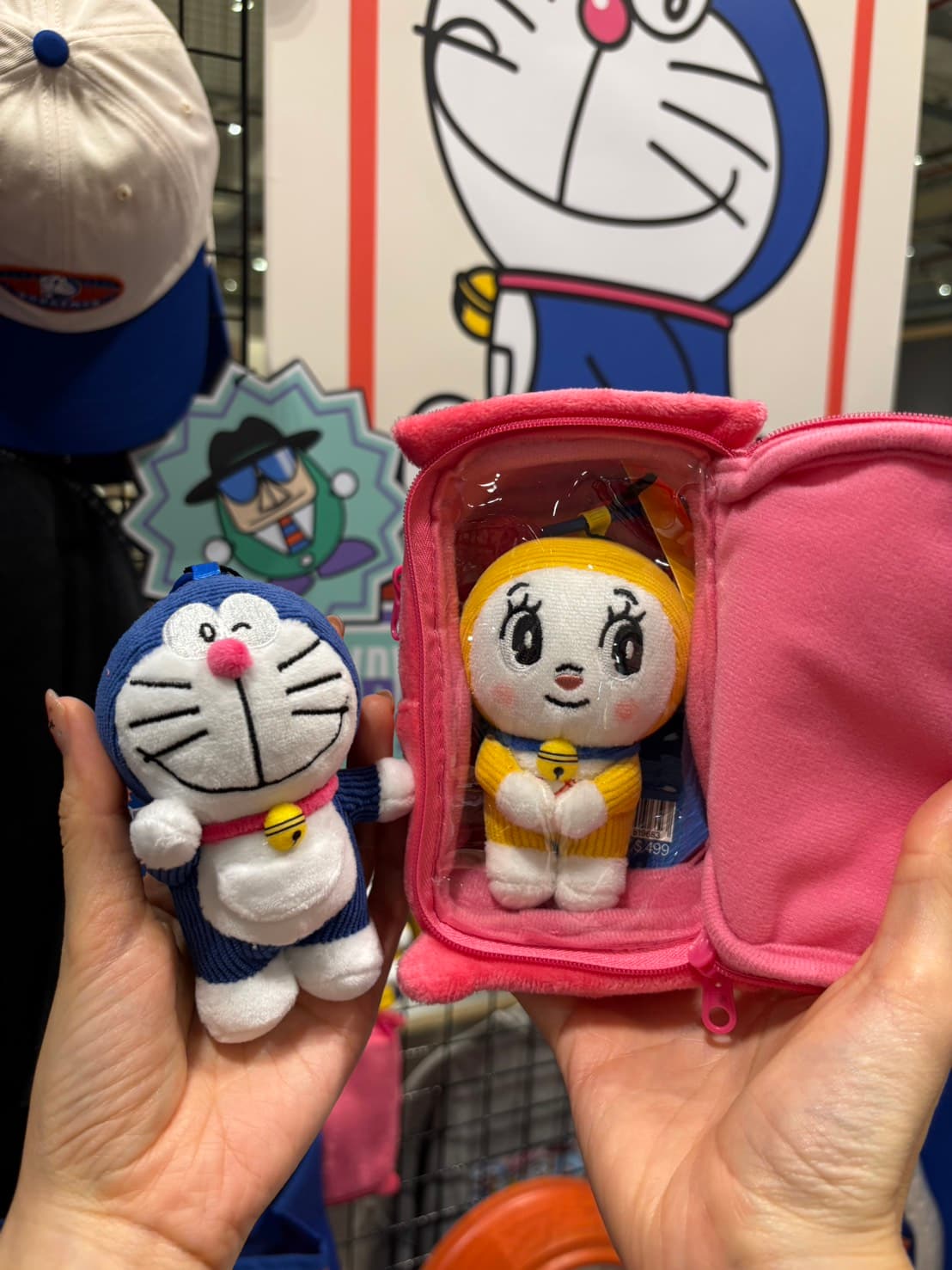 全台最大絨毛玩偶樂園!鹽酥雞DIY、玩總5+三麗鷗新品,HOLA哆啦A夢新品一次看 全台最大絨毛玩偶樂園!鹽酥雞DIY、玩總5+三麗鷗新品,HOLA哆啦A夢新品一次看