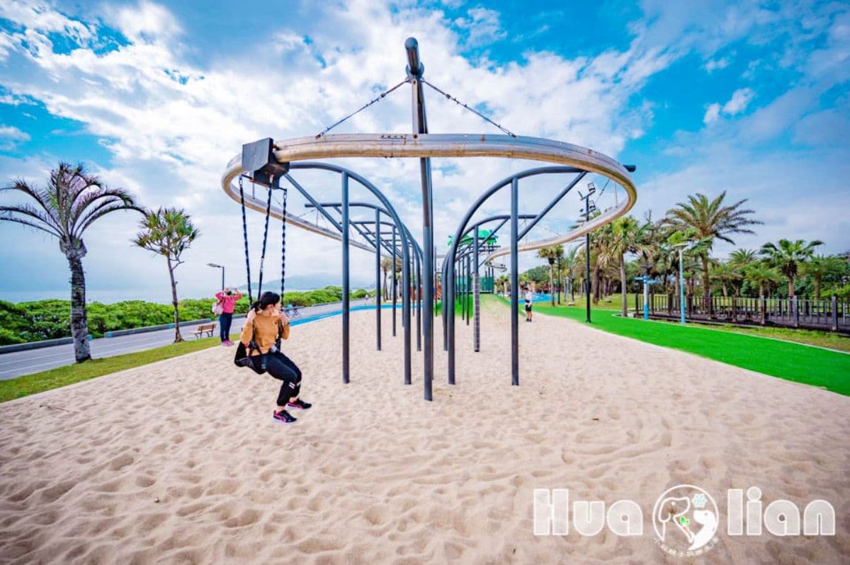 全台最美海景兒童公園!海岸第一排吹海風、玩溜滑梯,刺激滑索小朋友最愛 全台最美海景兒童公園!海岸第一排吹海風、玩溜滑梯,刺激滑索小朋友最愛