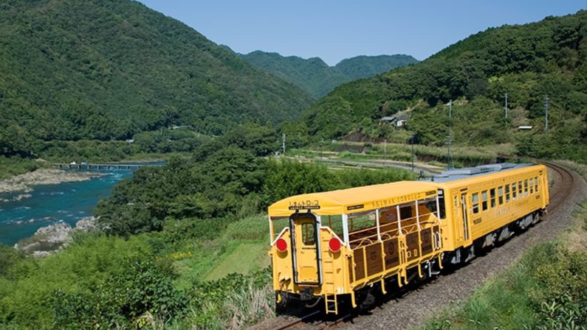 日本高知特色鐵道趣!最美海景列車、麵包超人火車、河童號、路面電車一次搭 日本高知特色鐵道趣!最美海景列車、麵包超人火車、河童號、路面電車一次搭