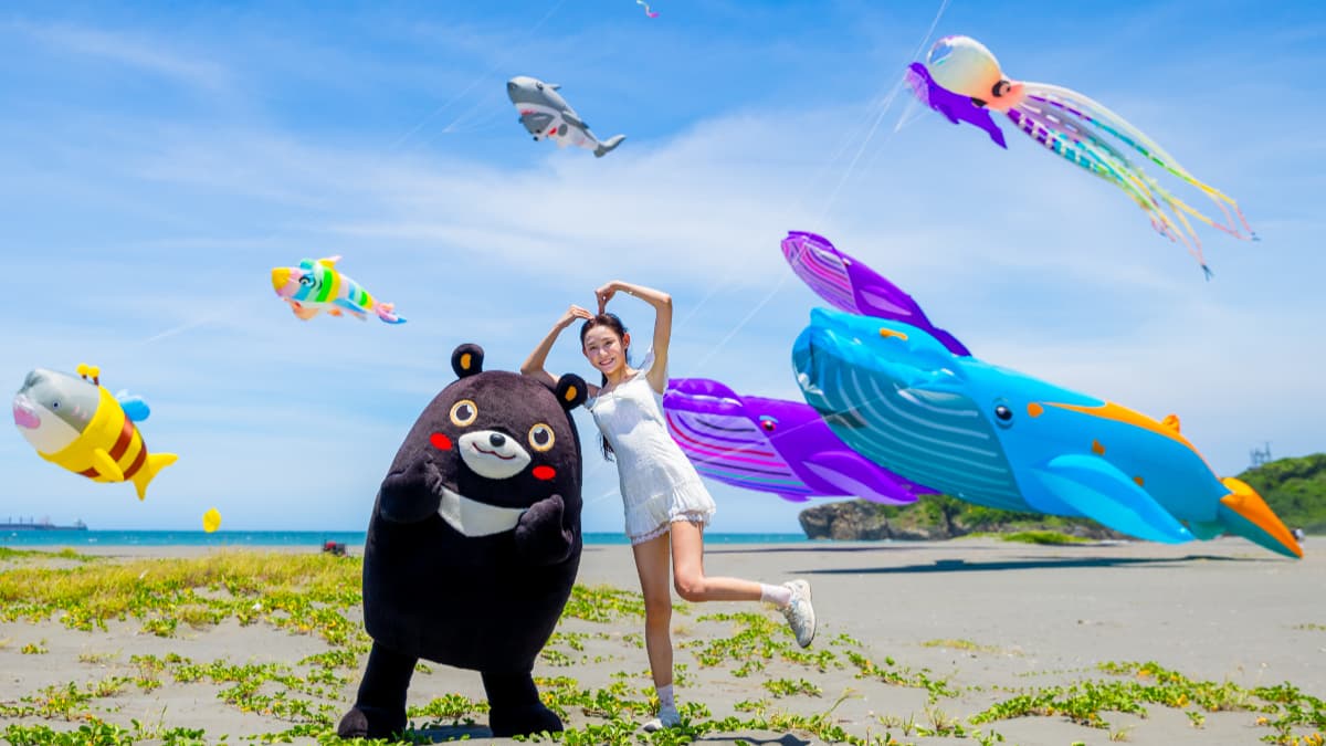旗津風箏節登場!35米巨型鯨魚&夜光風箏,9座水樂園免費玩,晚上看火舞秀 旗津風箏節登場!35米巨型鯨魚&夜光風箏,9座水樂園免費玩,晚上看火舞秀