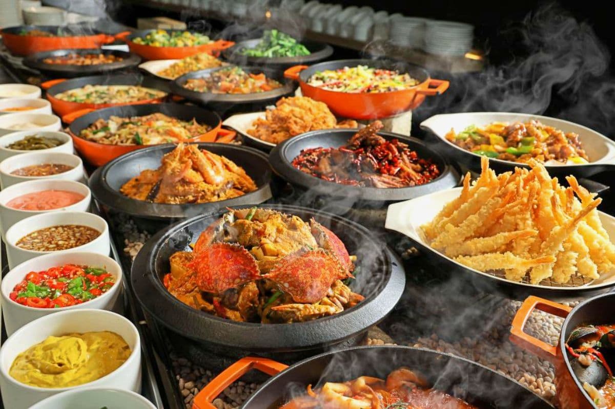 烤魷魚、大阪燒無限吃！台北吃到飽推「日本屋台美食季」，教１招餐費現省千元