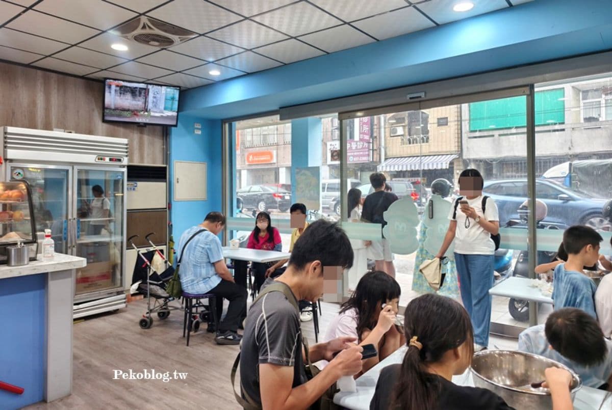 在地人都帶臉盆排隊！超狂「大鋼盆刨冰」只要150元，自選16種配料鋪滿滿