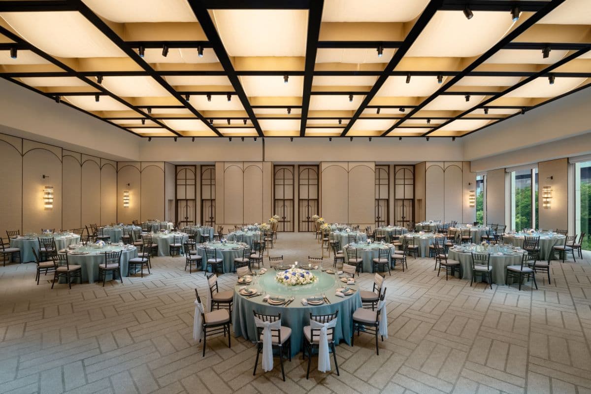 新北最美飯店天花板！新開幕「板橋馥華艾美酒店」開箱，雨林花園享受吃到飽