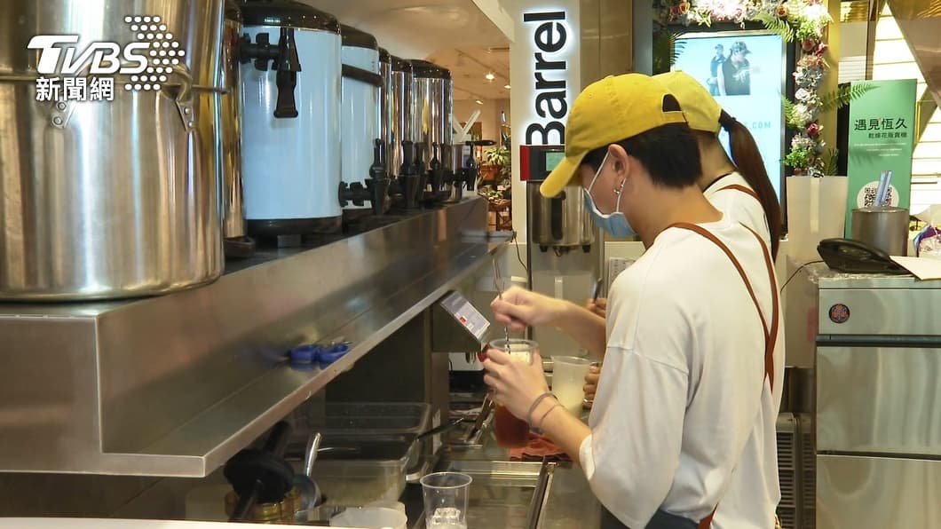 台中市明起嚴進餐廳內用。（示意圖／TVBS） 裝隔板也不行！中市禁「餐飲內用」違規最高罰1萬5