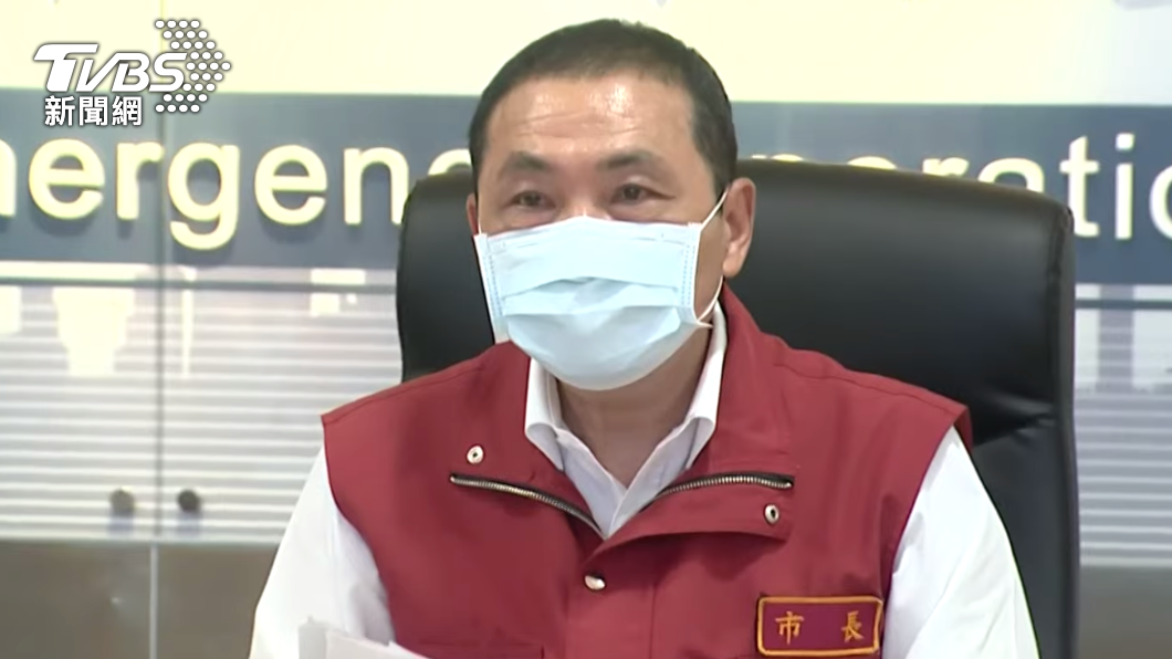 侯友宜下令大賣場內每2.25平方公尺內以1人為上限。（圖／TVBS） 侯友宜要求新北5大賣場管制　2.25平方公尺1人為限