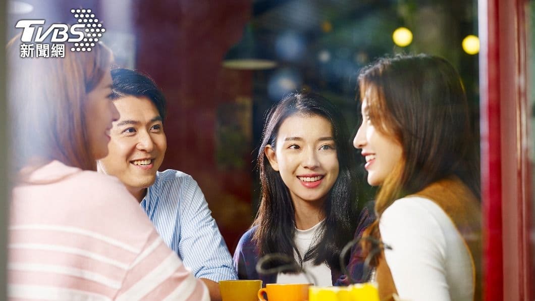 雙子座擅長社交，處理人際關係手段一流。（示意圖，非當事人／shutterstock達志影像） 不爽也不撕破臉！4星座擅長「人際太極」　雙子最游刃有餘