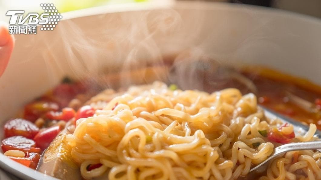 泡麵算是國民美食,料理的方式也有很多種。(示意圖/shutterstock達志影像) 泡麵算是國民美食,料理的方式也有很多種。(示意圖/shutterstock達志影像)