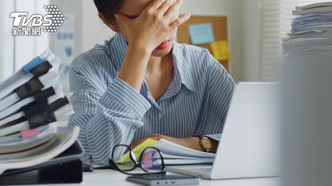 有些人會因愛情，降低工作效率。（示意圖，非當事人／shutterstock達志影像）  總因愛情影響工作？3星座恐「斷送前途」　1招逆轉劣勢