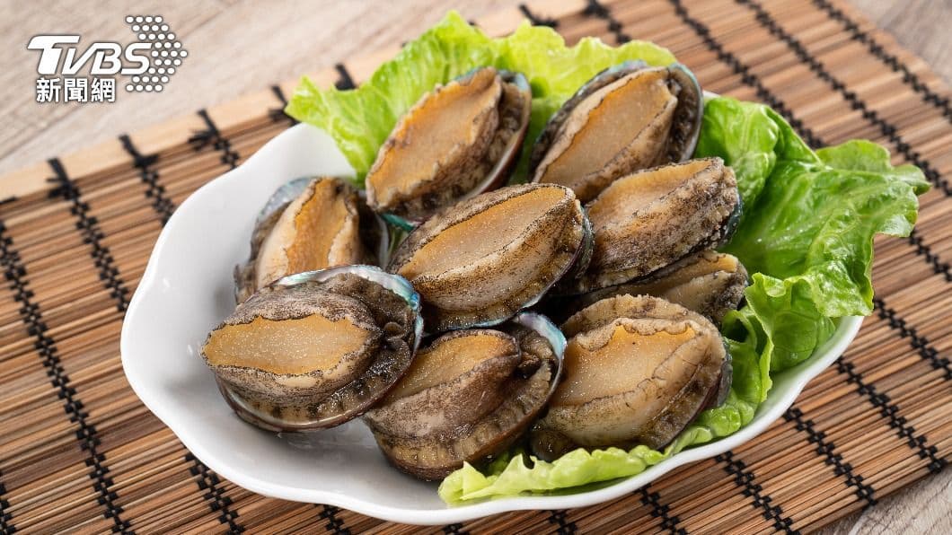 「鮑魚」含有豐富的蛋白質、礦物質和維生素,是膠原蛋白的良好來源。(示意圖/shutterstock達志影像) 「鮑魚」含有豐富的蛋白質、礦物質和維生素,是膠原蛋白的良好來源。(示意圖/shutterstock達志影像)