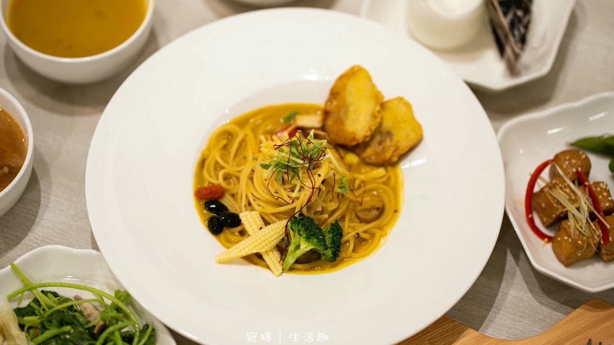 植素拾光素食無國界料理