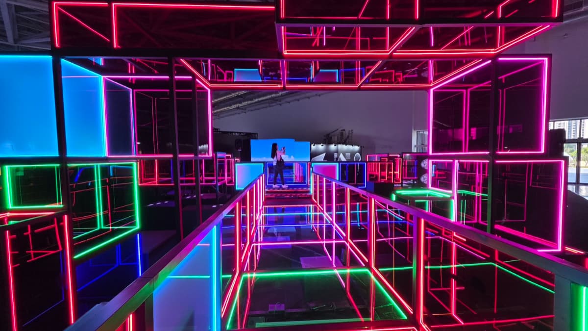 台灣設計展首登桃園！超萌IP水蜜桃「罐桃」登場，葛萊美大師打造沉浸式展區
