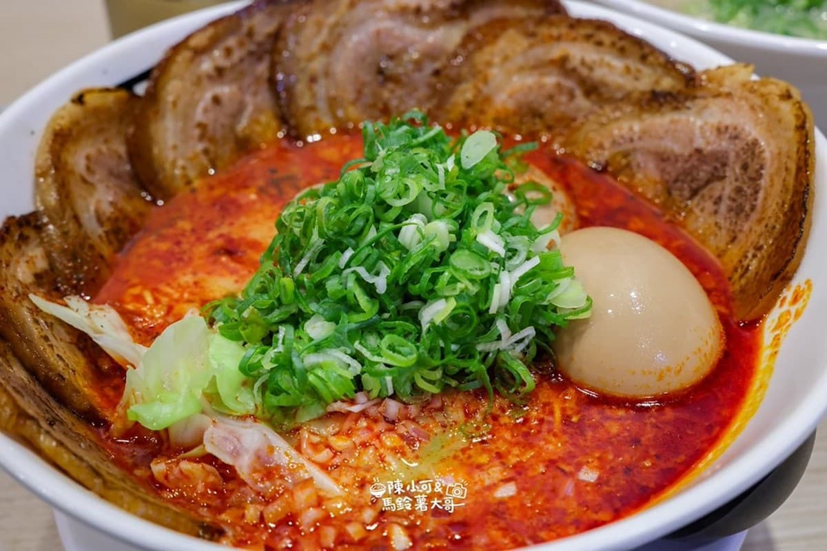 230元起吃到飽！高CP值「豚骨拉麵」免費續麵、加飯，內用飲料汽水喝到飽