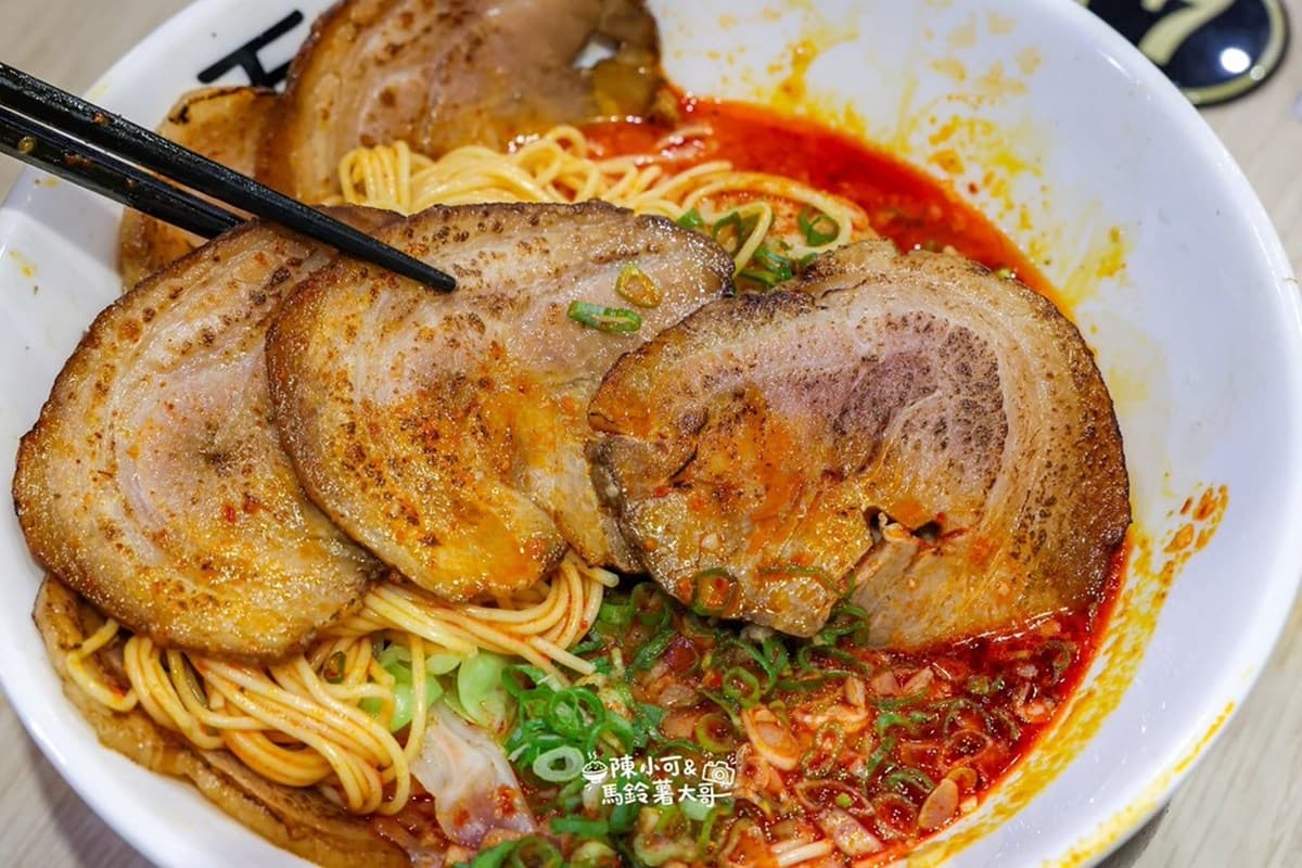 230元起吃到飽！高CP值「豚骨拉麵」免費續麵、加飯，內用飲料汽水喝到飽