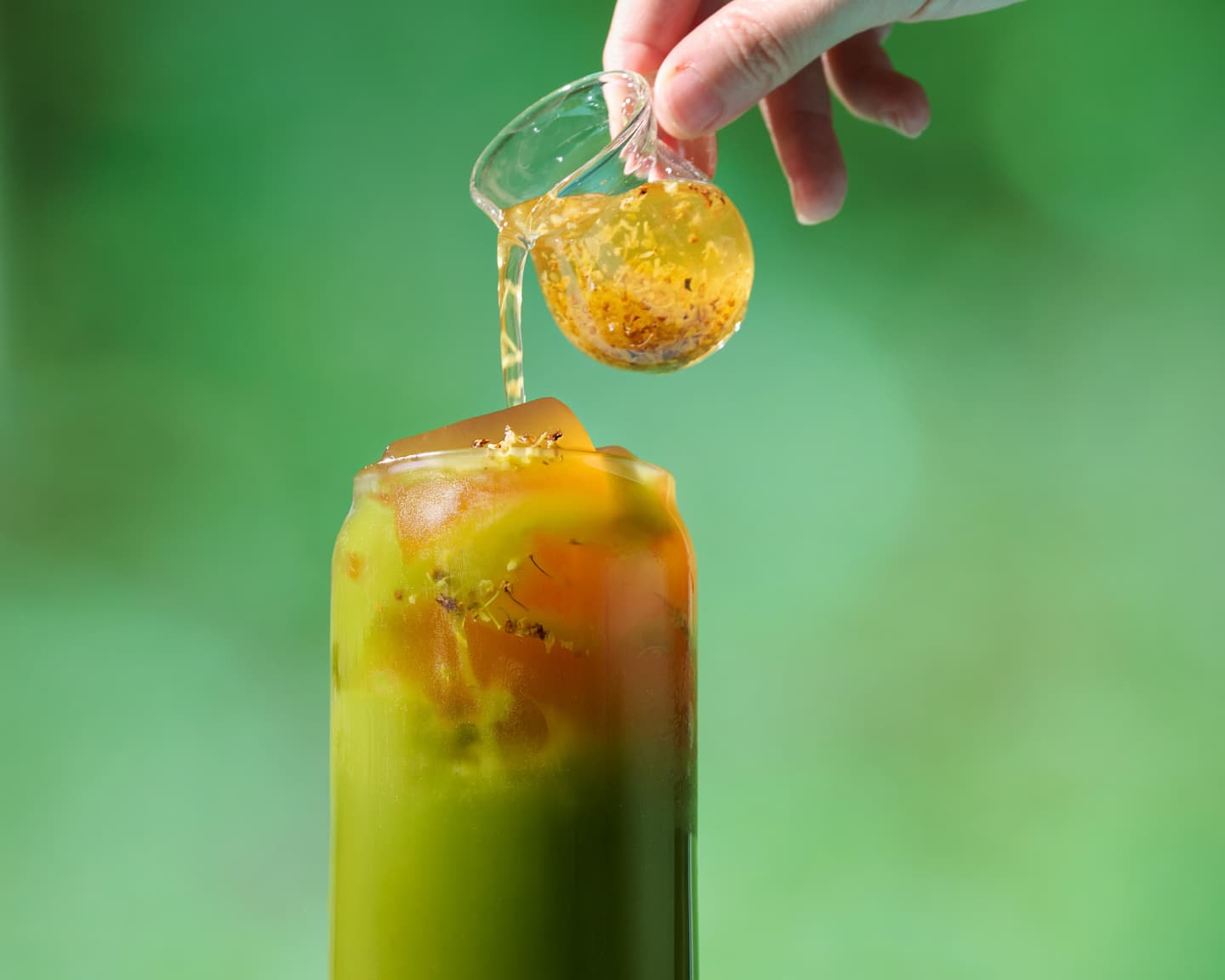 手搖新品買一送一！精品級「吉嶼山茶」推抹茶系列，冰磚搭椰子、百香果新喝法