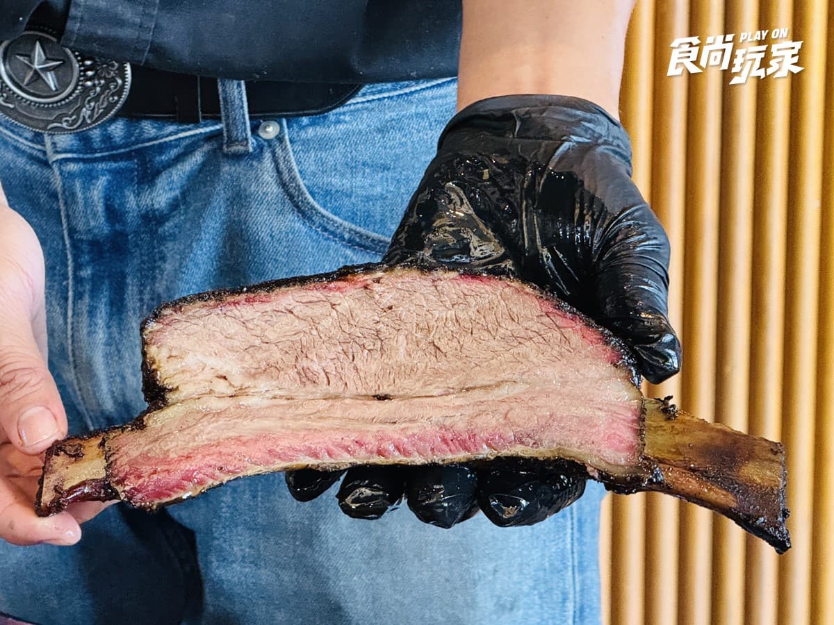 嘉義「預約困難BBQ」快閃台北!爽嗑巨無霸恐龍肋排,濃郁龍蝦麵激推必點 嘉義「預約困難BBQ」快閃台北!爽嗑巨無霸恐龍肋排,濃郁龍蝦麵激推必點