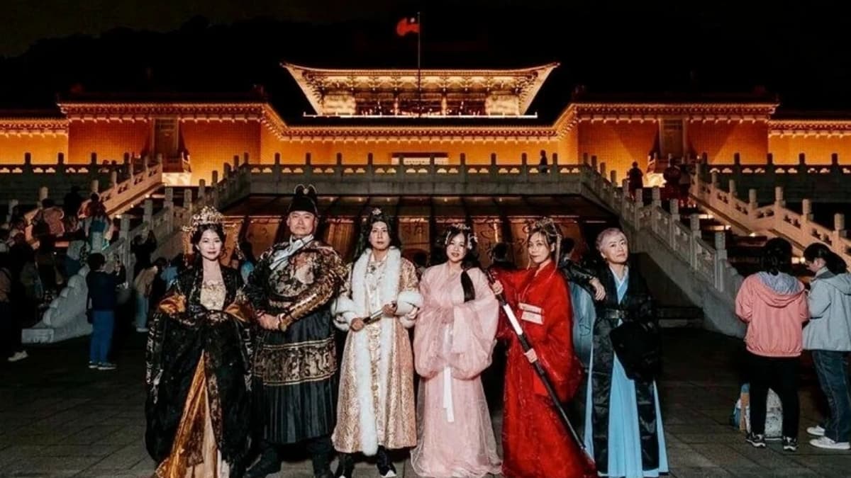 穿古裝夜遊故宮！「百駿圖」變身時尚秀，Cosplay入宮闖關、送「翠玉白菜」吉祥物