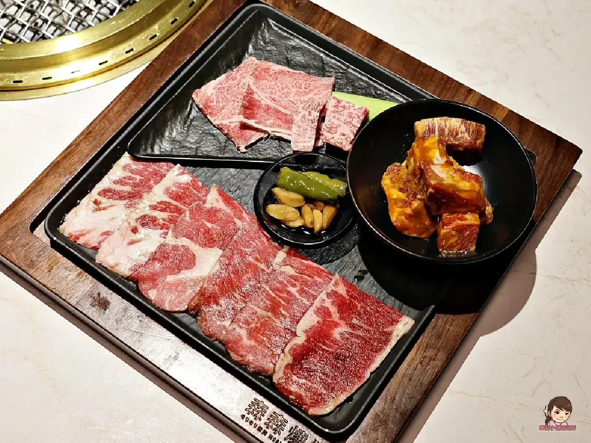 高雄餐廳推薦10間！2.9萬則好評烤鴨、開到凌晨４點餐酒館，聚餐約會一次收