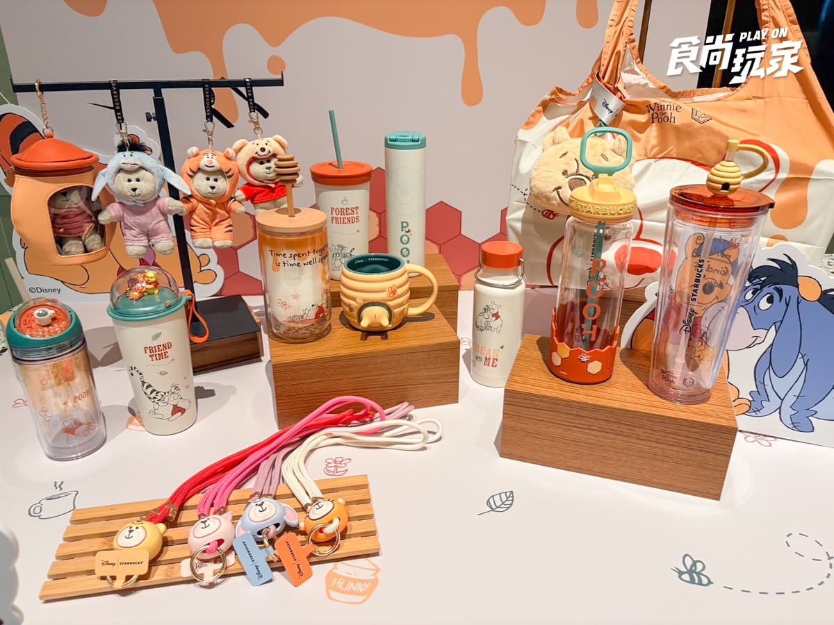小熊維尼粉快衝！星巴克這天開賣12款聯名周邊，蜂巢馬克杯、造型娃包必收