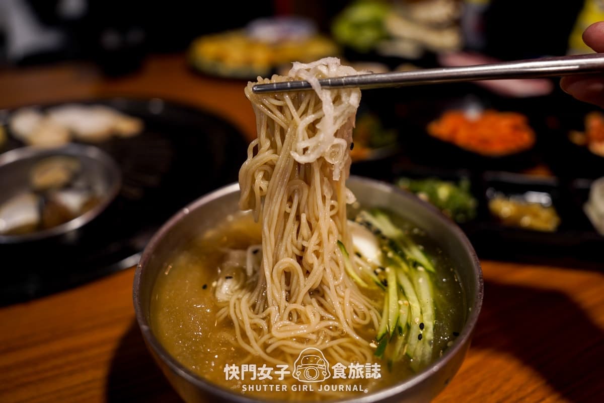 韓國人經營！台北韓式燒肉吃到飽推薦，499元爽嗑豬五花、韓式炸雞、冰淇淋