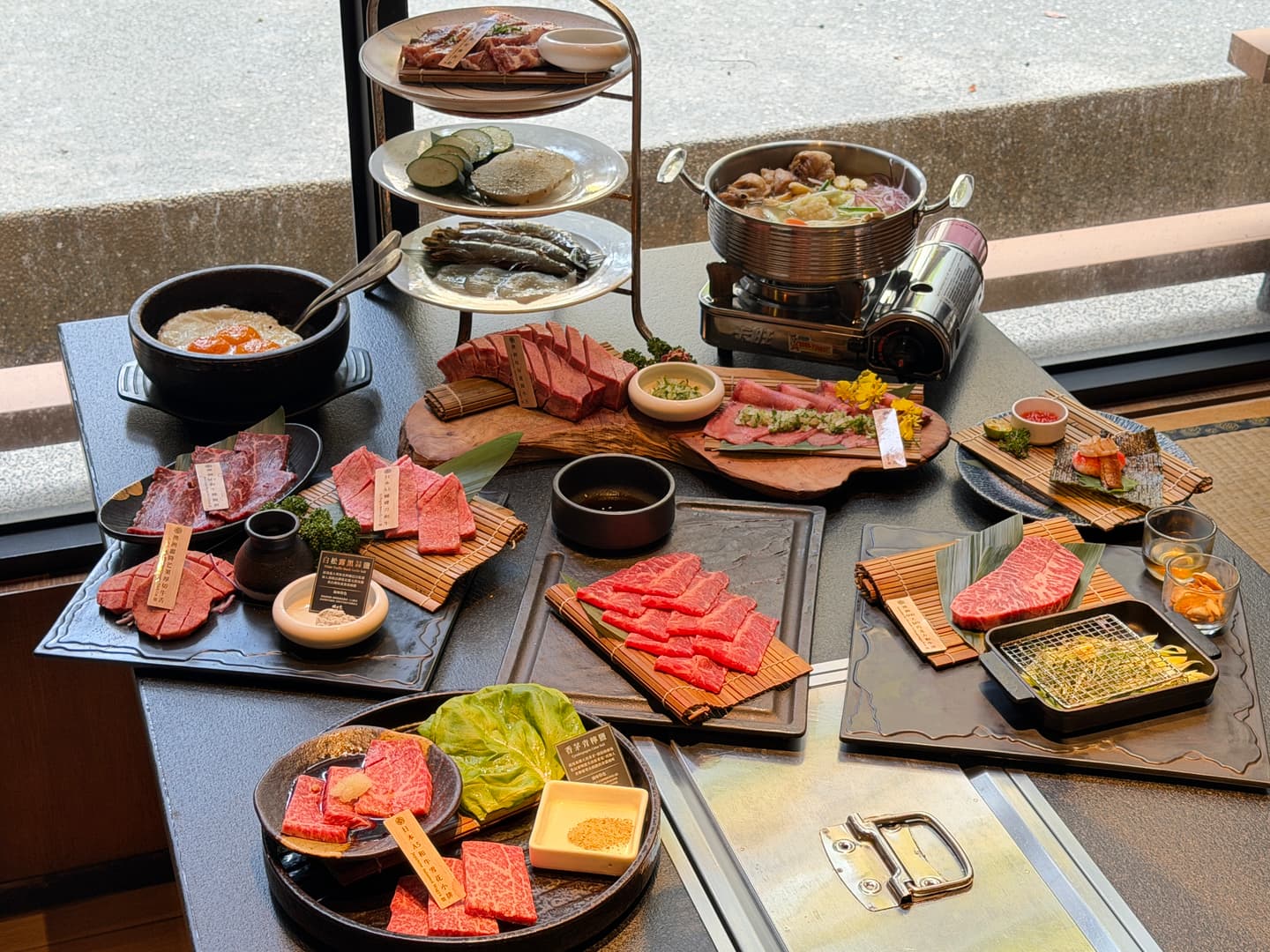 台中七期燒肉推薦!專人代烤、全新日本A5和牛套餐開箱,當月壽星免費吃和牛 台中七期燒肉推薦!專人代烤、全新日本A5和牛套餐開箱,當月壽星免費吃和牛