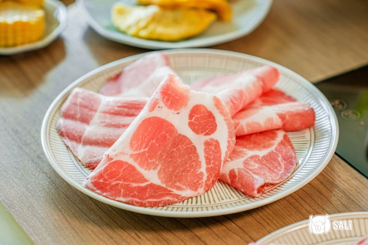 身分證對中「５、２、０」！免費送波士頓龍蝦，30款小農蔬菜、肉品吃到飽