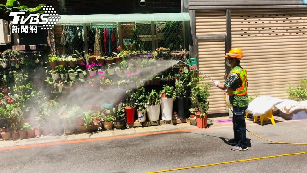 新北地區消毒作業。（圖／翻攝自獅子會臉書） 獅子會前會長染疫　再傳妻子及9友人確診