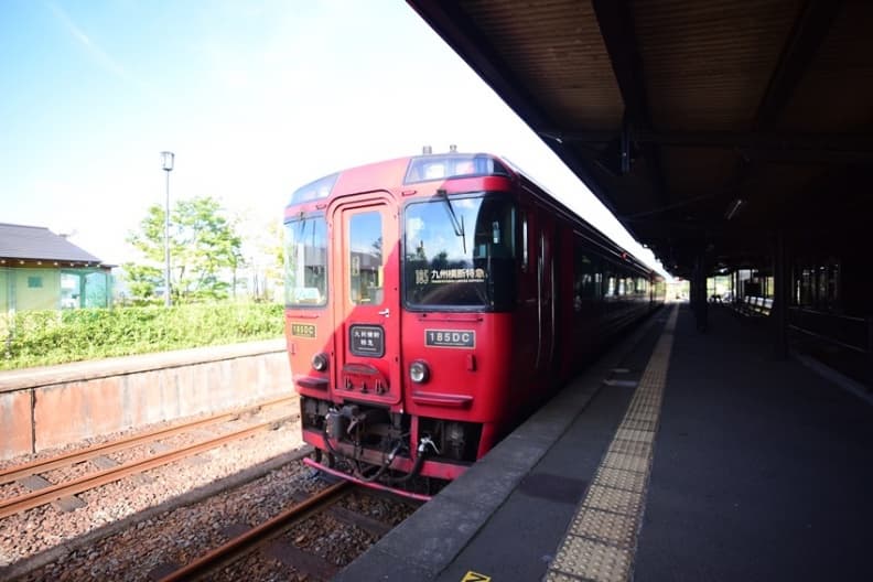 跳上九州橫斷特急,來趟鐵路山海輕旅!
