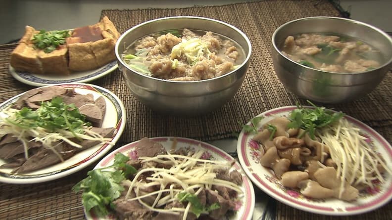 這碗賣了50年!市場肉羹稱霸板橋 3.jpg