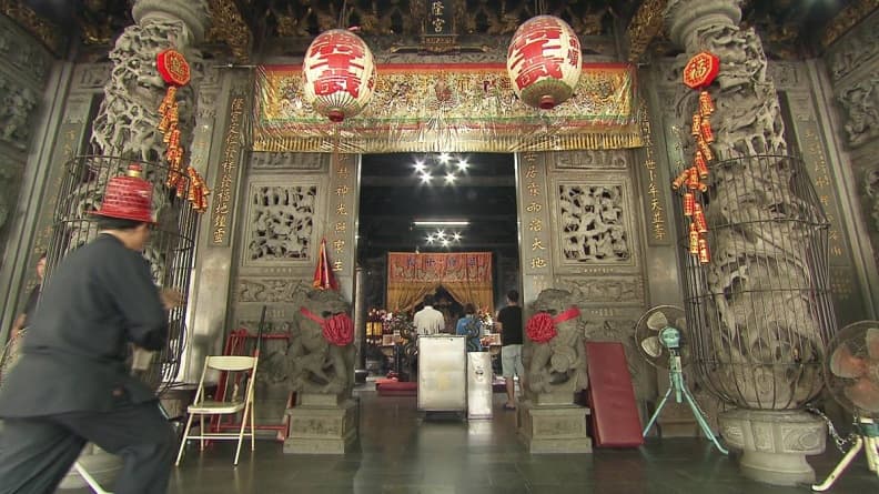 帶衰就要打屁股!東港王爺賜好運