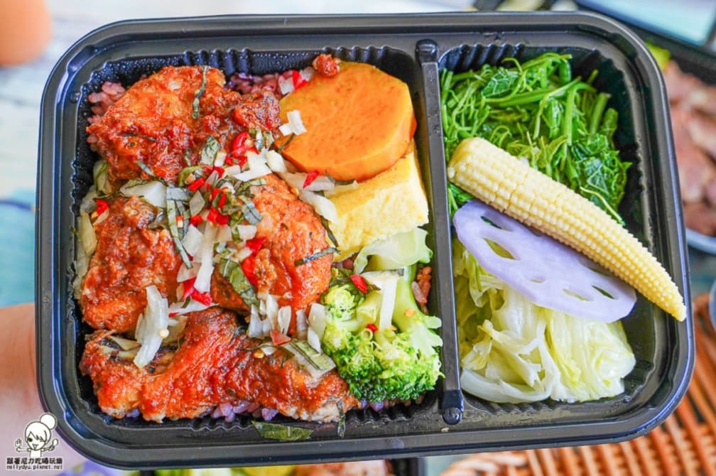 限量供應!南洋料理手作餐盒先搶超萌「柴犬飯糰」,唰嘴打拋豬、自製咖椰吐司也必點 限量供應!南洋料理手作餐盒先搶超萌「柴犬飯糰」,唰嘴打拋豬、自製咖椰吐司也必點