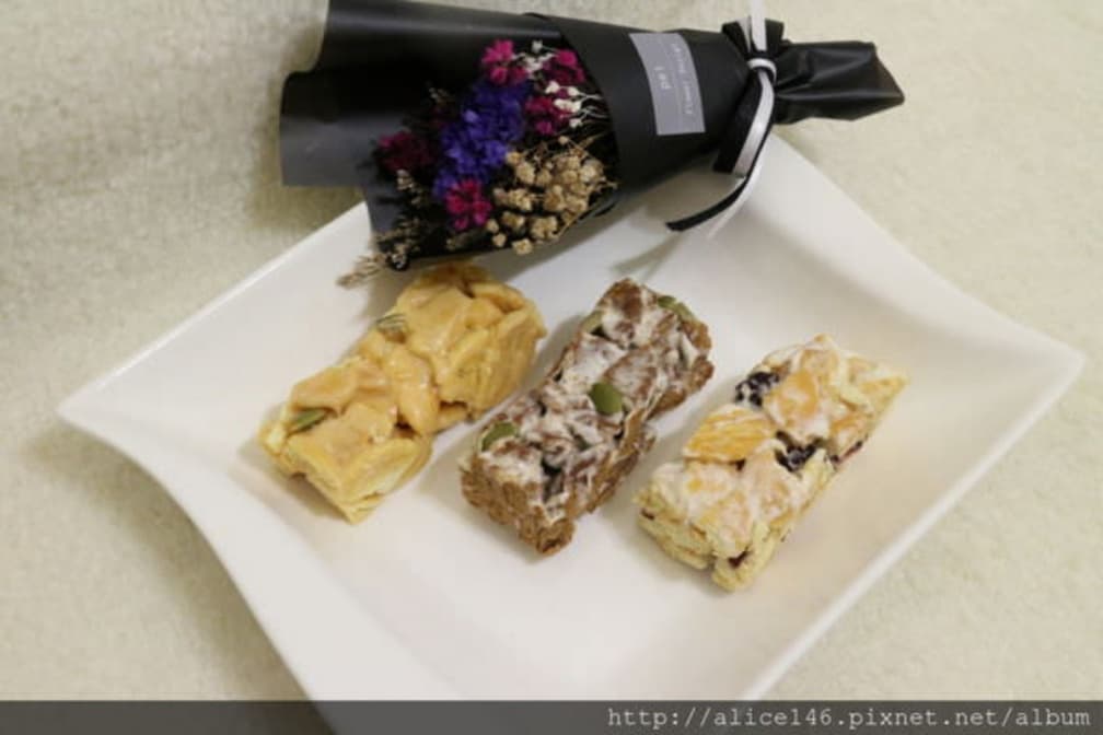 宅配回家解饞!宜蘭6家人氣伴手禮:5層餡布丁盒、爆餡蛋糕泡芙、古早味手作芋冰 宅配回家解饞!宜蘭6家人氣伴手禮:5層餡布丁盒、爆餡蛋糕泡芙、古早味手作芋冰
