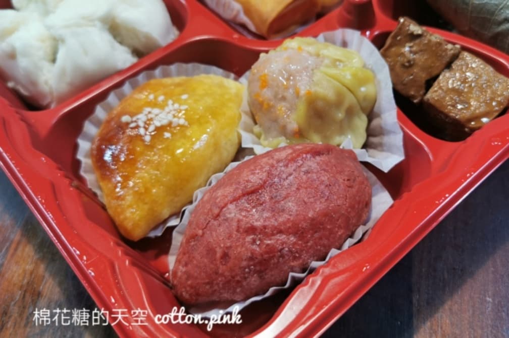 1次爽嗑7種港點!港式料理高CP值「外帶餐盒」只要149元,先嘗清香糯米雞、蟹黃燒賣 1次爽嗑7種港點!港式料理高CP值「外帶餐盒」只要149元,先嘗清香糯米雞、蟹黃燒賣