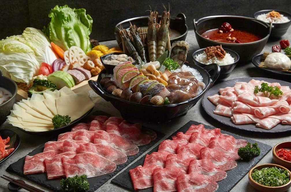 5折爽吃燒肉!築間全新「火、烤2吃」插旗新店,再享50種自助吧吃到飽 5折爽吃燒肉!築間全新「火、烤2吃」插旗新店,再享50種自助吧吃到飽